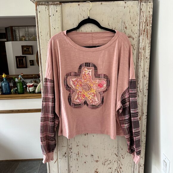 BOUTIQUE BRAND PATCHWORK FLORAL TOP - Picture 8 of 11